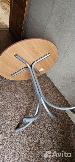 Стол кухонный круглый