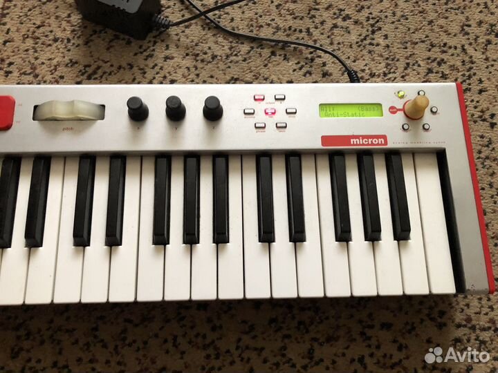 Синтезатор Alesis Micron