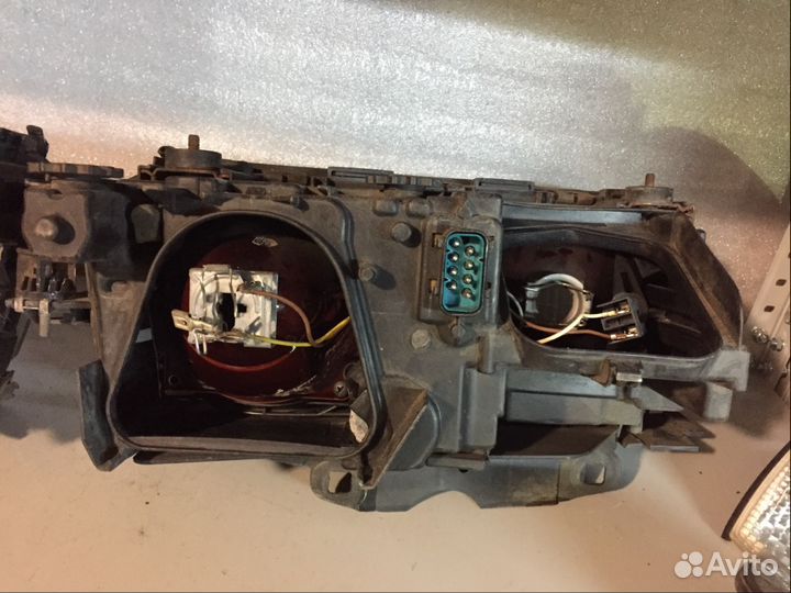 Фара левая и правая BMW E38 1995