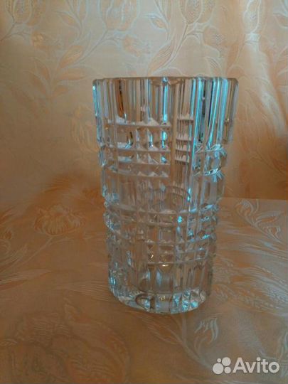 Вазы хрустальные
