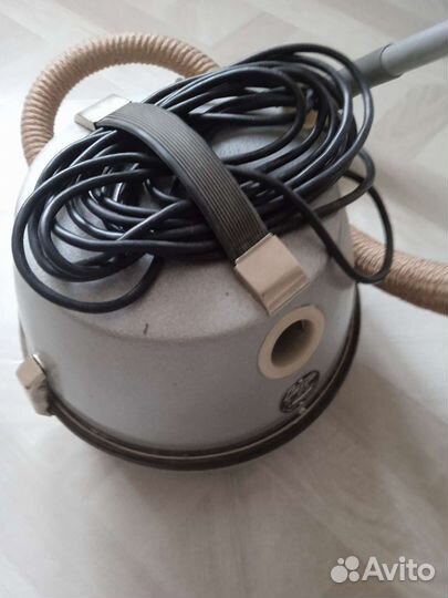 Пылесос Вихрь СССР