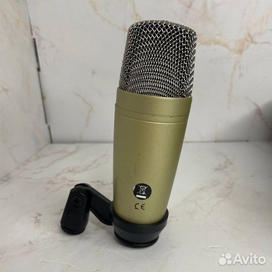 Студийный микрофон behringer C-1