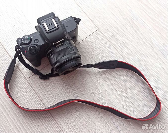 Камера EOS M50 Canon