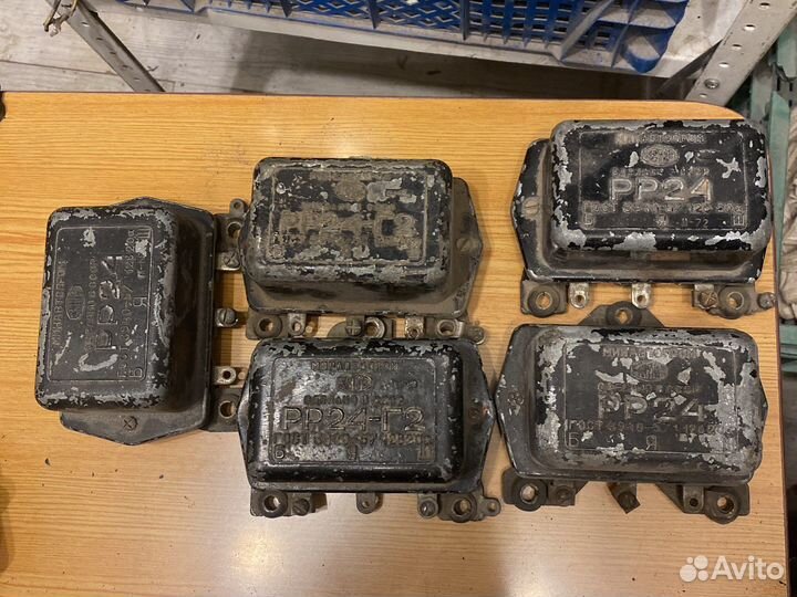 Регулятор напряжения ретро