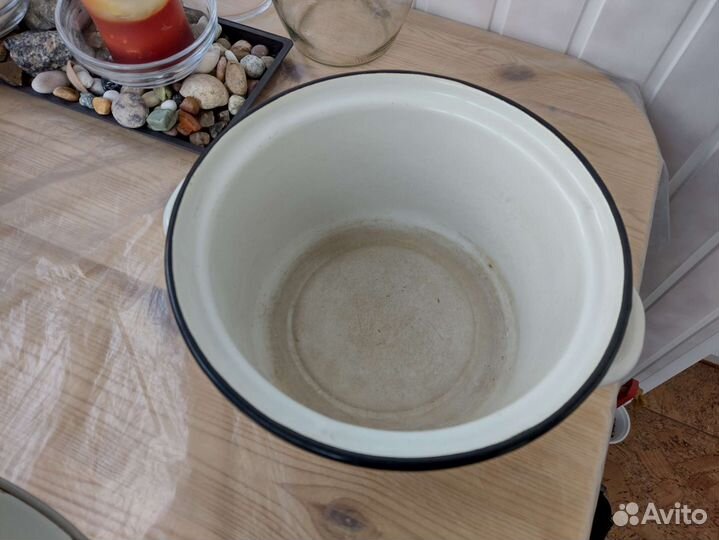 Кастрюли, сковорода, ковш, посуда