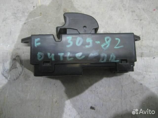 Кнопка стеклоподъемника Mitsubishi Outlander