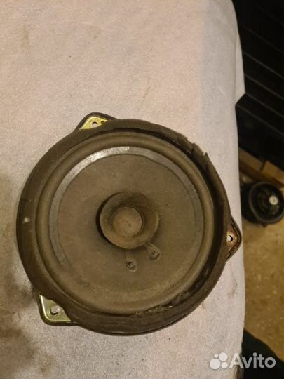 Динамик Kia Rio 2000