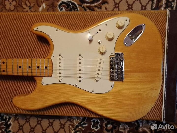 El Maya Artist Stratocaster Japan