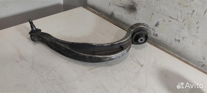 Рычаг передний левый 8K0407695E 2.0 Турбо бензин