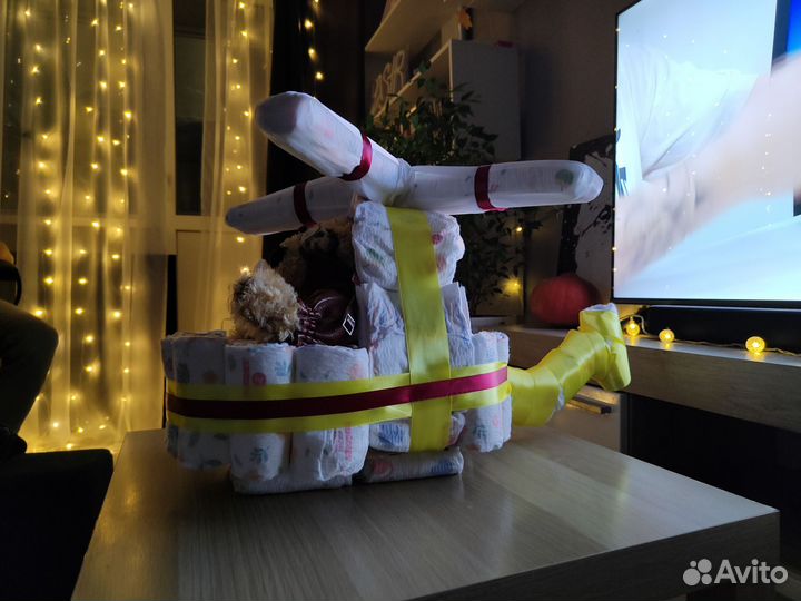 Подарок на выписку вертолет из подгузников