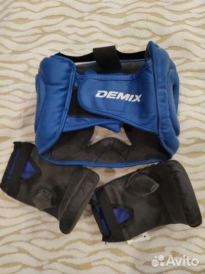 Шлем и перчатки для занятий боксом детские