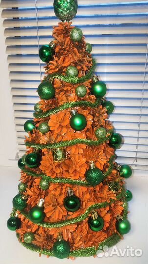 Елка из шишек ручной работы