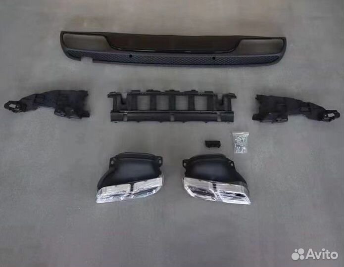 Диффузор с насадками на C класс w205 6.3 AMG
