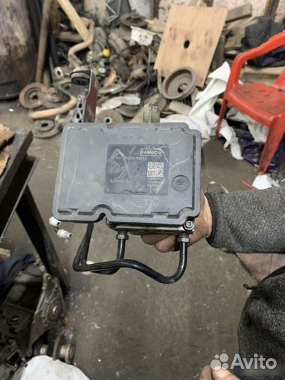 Блок ABS Ford Focus 3