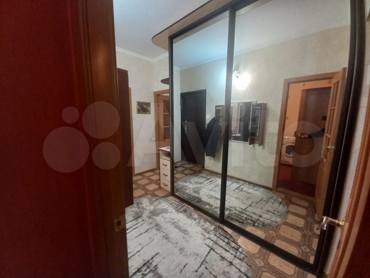 2-к. квартира, 57 м², 6/9 эт.