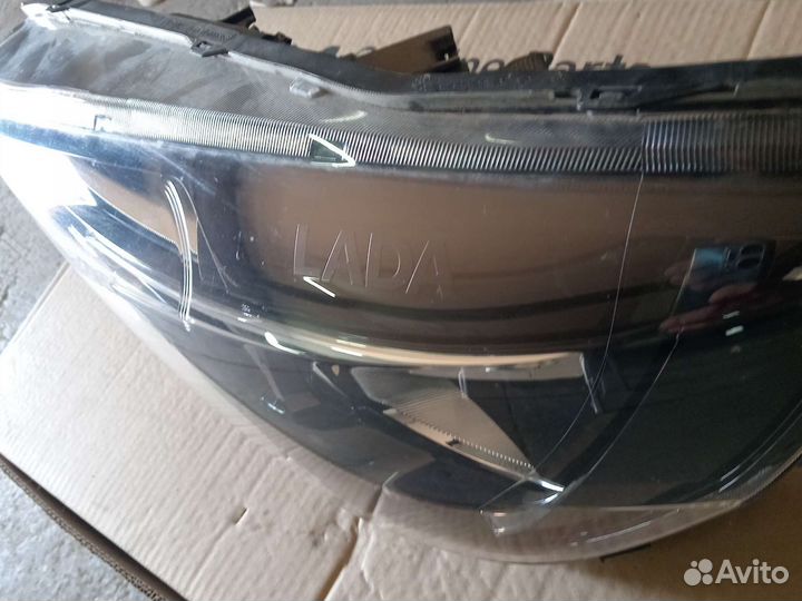 Фара Лада Веста