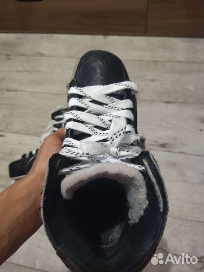 Хоккейные коньки bauer