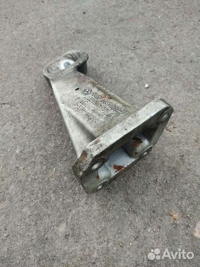 Кронштейн двигателя правый бмв х5 е53 дизель