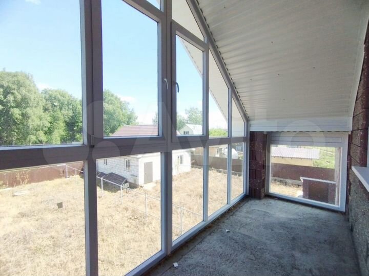 Коттедж 216 м² на участке 8 сот.