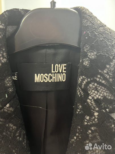 Пальто love moschino оригинал xs