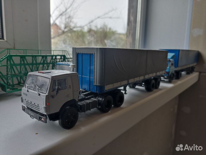 Камаз-54112 и маз-93971 1:43