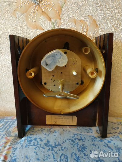 Часы настольные 