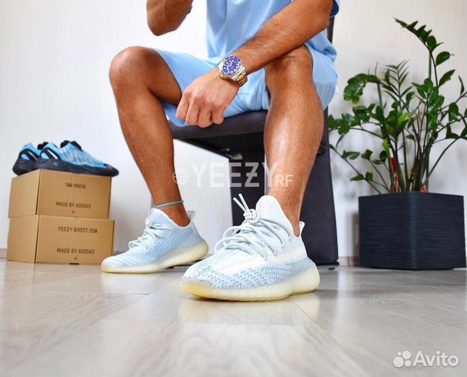 Кроссовки Adidas Yeezy Boost 350 V2 Cloud White