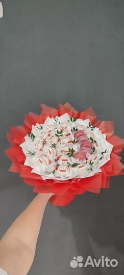 Букет Рафаэлло на выпускной