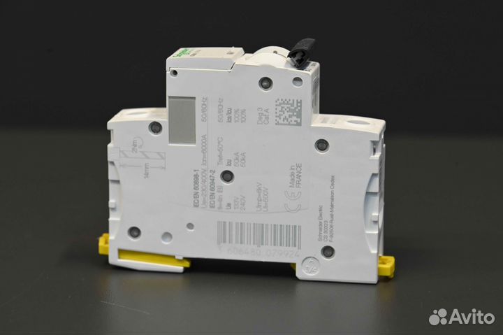 Schneider Electric A9F73101 новый, 5 шт