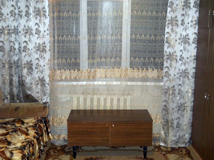 Комната 14 м² в 9-к., 2/4 эт.