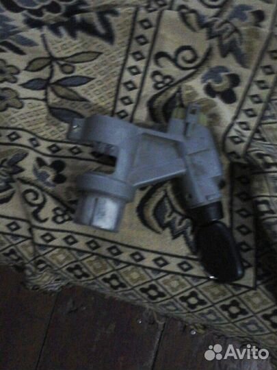 Замок Чери амулет и стекла на фары Опел