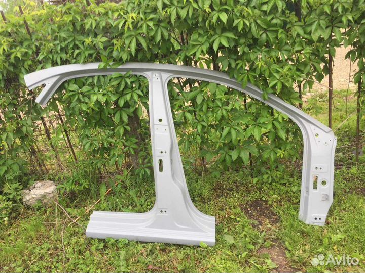 Боковина кузова правая - Volkswagen Polo