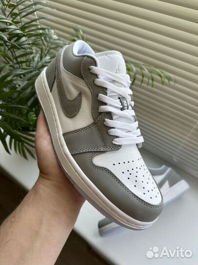 Nike Air Jordan 1 low Wolf grey