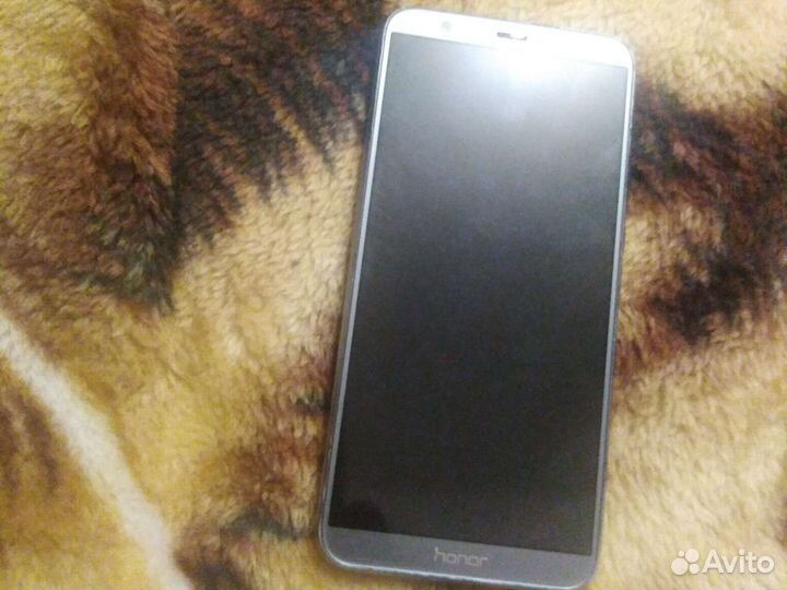 Мобильный телефон