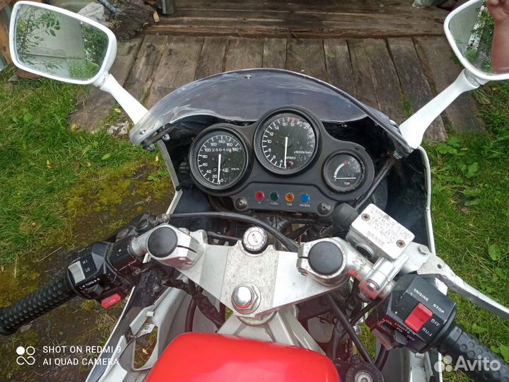 Yamaha FZR 250 (FZR250R, Genesis)