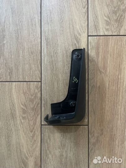 Брызговик задний правый Hyundai Tucson 3 Tl С 2015