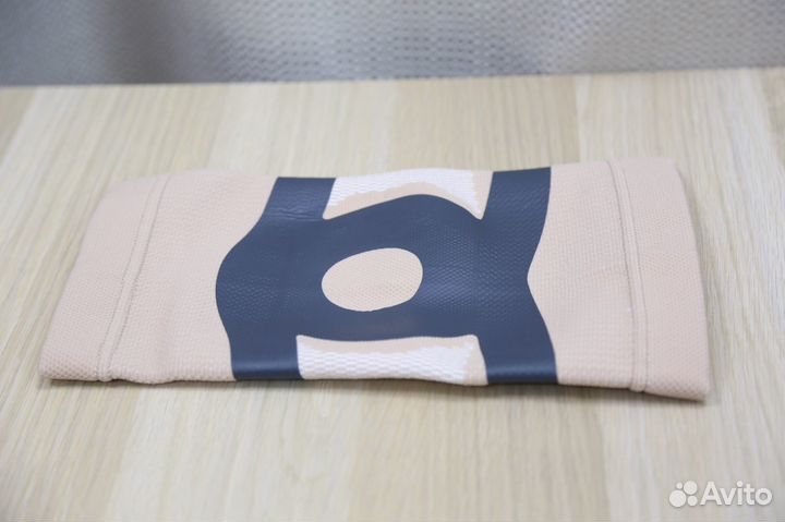 Наколенник с усиливающими лентами