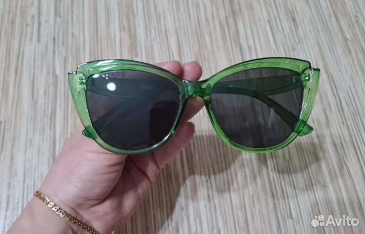Очки солнцезащитные