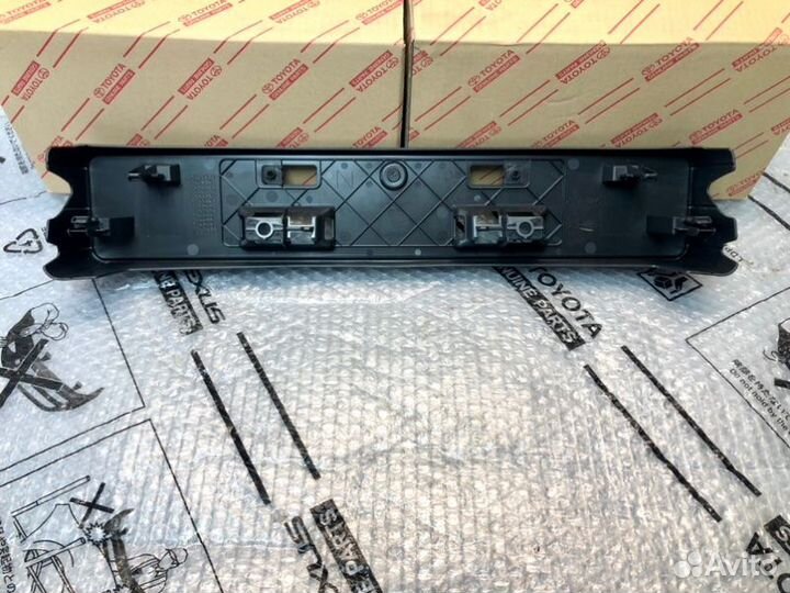 Подиум под госномер передний Lexus Rx 4 2015-2019