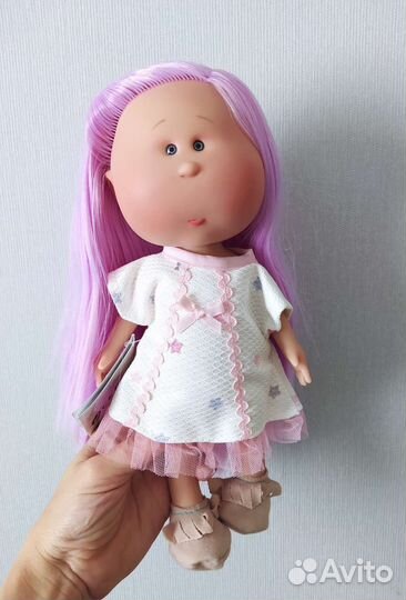 Кукла nines Mia Испания