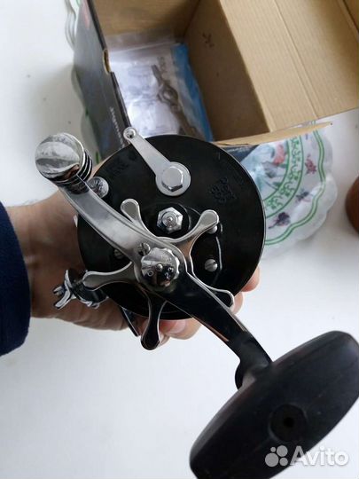 Мультипликаторная катушка Penn Jigmaster 500L