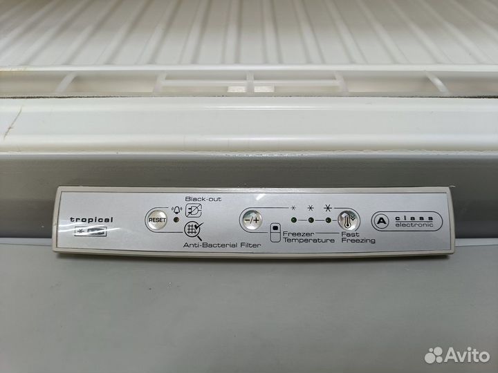 Холодильник бу Whirlpool