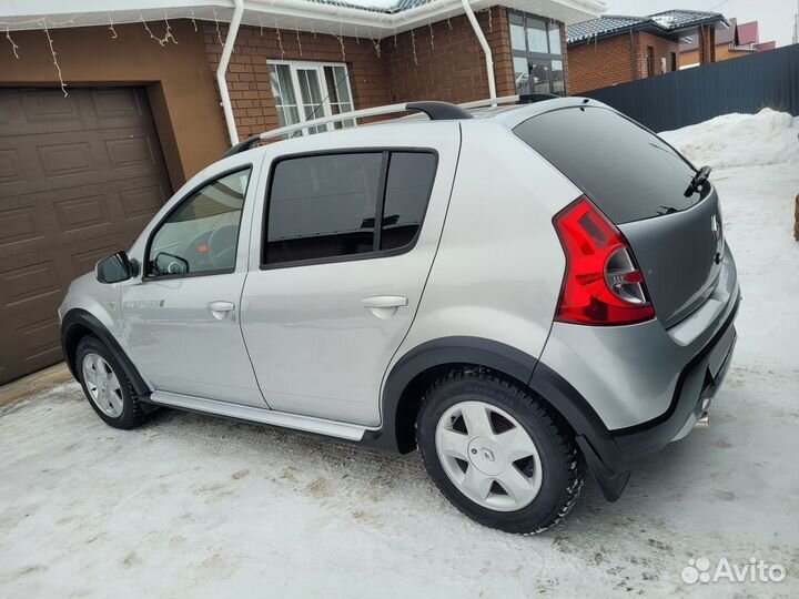 Renault Sandero Stepway 1.6 AT, 2013, 198 000 км