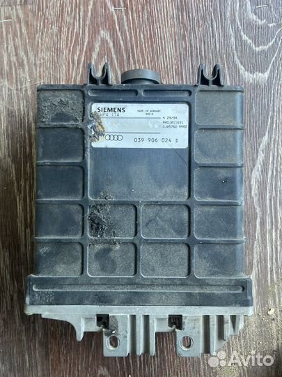 Блок управление Audi 80 b4 ABK