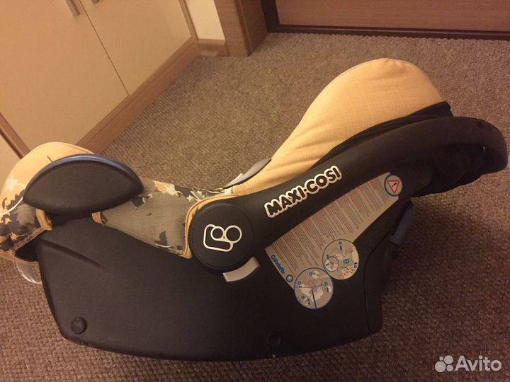 Автомобильное кресло-переноска Maxi-Cosi