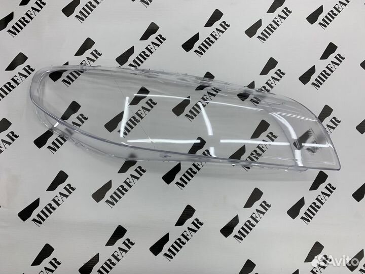 Правое стекло фары Volvo S80/XC70 2006-2016