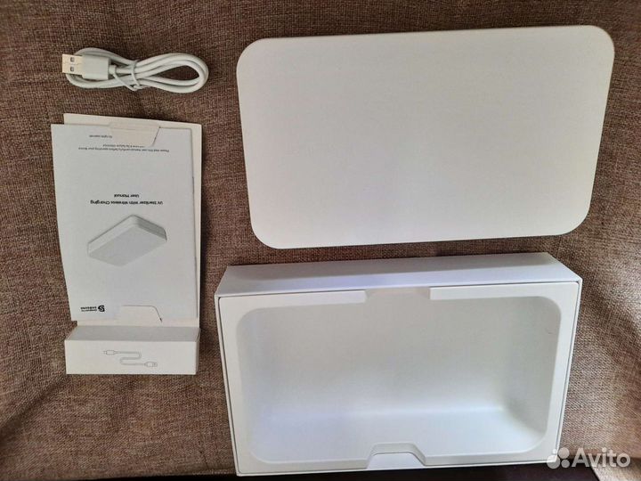 Уф-стерилизатор Samsung с беспроводной зарядкой