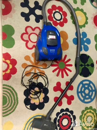 Пылесос LG, бу месяц