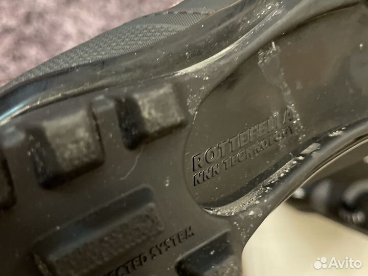 Лыжные ботинки