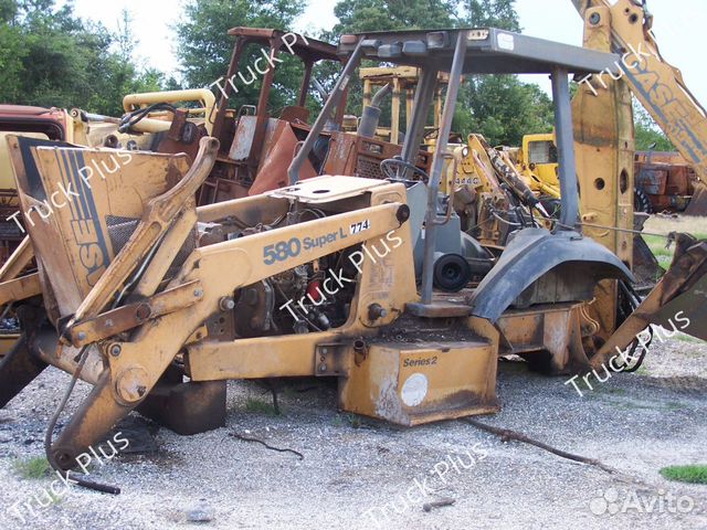 Демонтаж кейс. Демонтаж кейс. Кейс 580 разборка. Ковш case 580 le. Запчасти case 580 sle 241146a1.